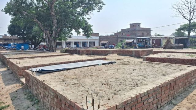 सारण के सलिमापुर में 58 लाख की लागत से बन रहा ग्रामीण हाट बाजार, स्थानीय अर्थव्यवस्था को मिलेगा बढ़ावा
