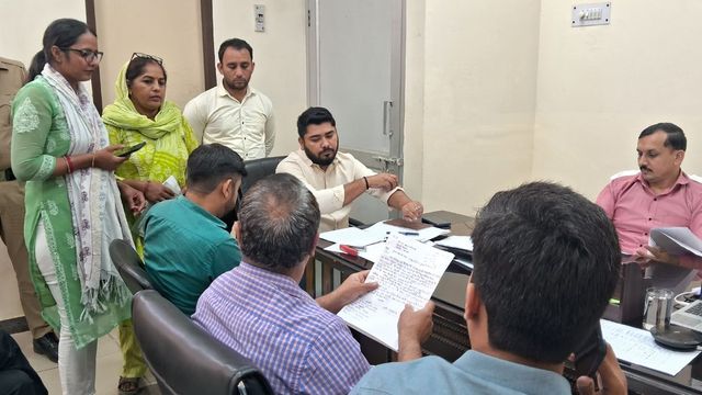 'आप इतने भले कहां हो जो आज ही काम कर दोगे', जेई से ऐसा क्यों बोले SDM
