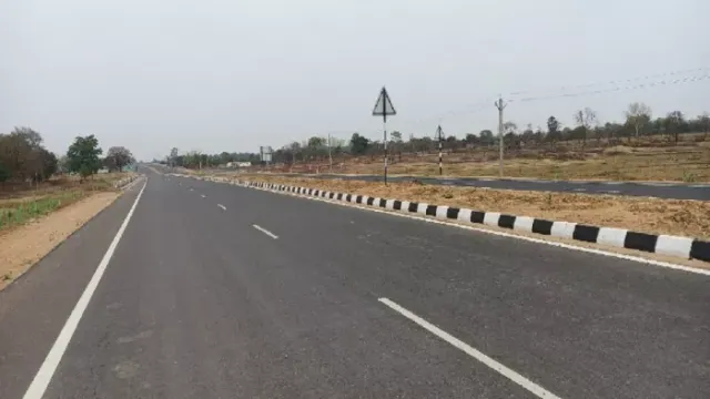 गाजीपुर में अंधऊ-चौकिया बाईपास हाईवे निर्माण का काम शुरू, किसानों को मिलेगा सर्किल रेट से 4 गुना मुआवजा