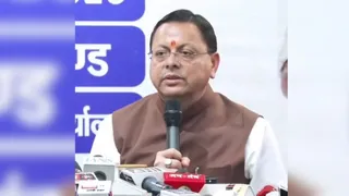 भाजपा प्रदेश मुख्यालय में आयोजित मीडिया संवाद कार्यक्रम में पीएम मोदी के 12 साल की उपलब्धियों को बताते सीएम पुष्कर सिंह धामी।