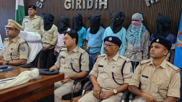 जादूटोना के शक और जमीनी विवाद में हुई थी दंपती की हत्या, गिरिडीह में पुलिस ने 7 लोगों को किया गिरफ्तार

