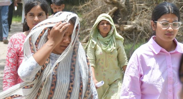 वाराणसी में बादलों का अंतिम छोर आसमान में ही हुआ वाष्पीकृत, आज बारिश की उम्मीद