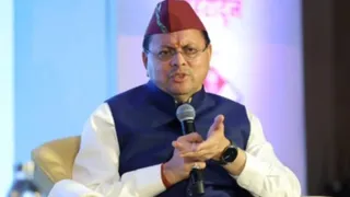 देहरादून के राजपुर रोड स्थित होटल फैयरफिल्ड बाय मेरिएट में शुक्रवार को आयोजित जागरण संवादी में बोलते मुख्यमंत्री पुष्कर सिंह धामी।