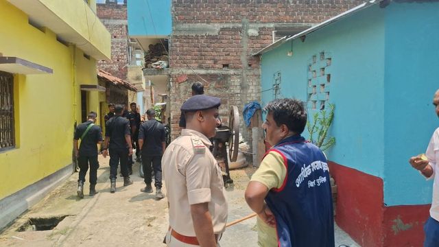 नालंदा में EOU-STF की कार्रवाई: संतोष डॉन और करीबियों के ठिकानों पर छापामारी, जमीन-हथियार सिंडिकेट से जुड़ा है मामला
