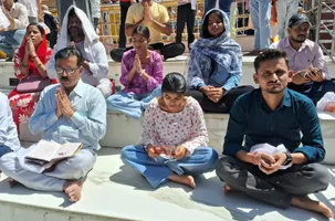 देश दुनिया की सुख, शांति व समृद्धि को विशेष प्रार्थना की गई। Jagran