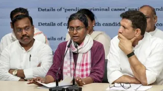 MP कांग्रेस के नेताओं के साथ मीनाक्षी नटराजन (फाइल फोटो)