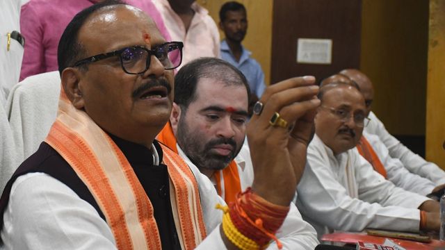 'बाबरी मस्जिद के लिए जुटाए गए चंदे का हिसाब मांगा जाना चाहिए'; बाराबंकी में बोले डिप्टी CM ब्रजेश पाठक
