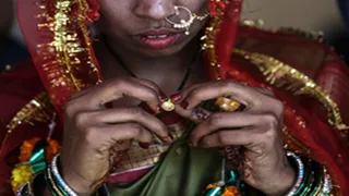 छत्तीसगढ़ में सरकारी सामूहिक विवाह में दुल्हनों को बांट दिए गए नकली मंगलसूत्र (सांकेतिक तस्वीर)