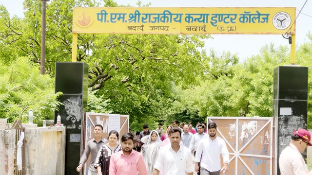 'यहां हमारे नियम चलेंगे...' प्रवक्ता परीक्षा में उतरवाए अभ्यर्थियों के मंगलसूत्र और कलावा, नहीं ले जाने दी पानी की बोतल
