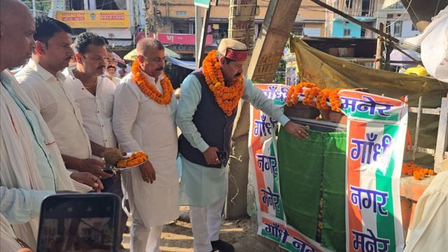 पटना में मोहनपुर जाने वाली सड़क का नाम बदला, विधायक भाई वीरेंद्र ने नए नाम से हटाया पर्दा 
