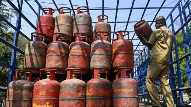 LPG कनेक्शन सरेंडर करने के लिए मेरठ की 50 काॅलोनियों में नोटिस चस्पा, यहां चेक करें इनके नाम