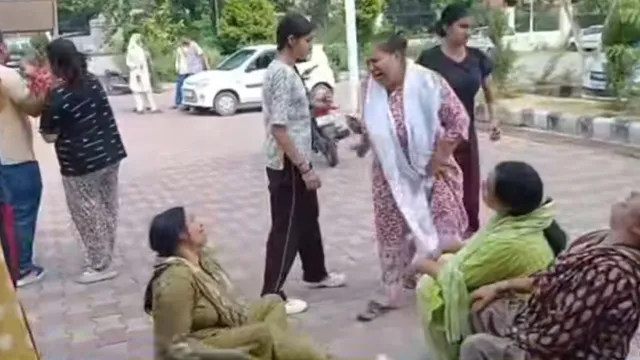 जम्मू-कश्मीर में 15 दिन बाद ससुराल से लौटी महिला का सुबह बरामदे में जला शव मिला, मायके वालों ने लगाया हत्या का आरोप
