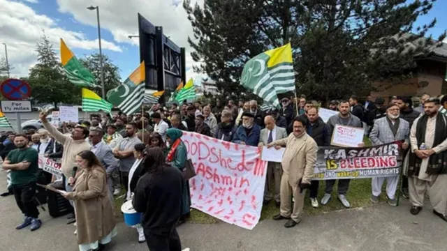 विचार गुलामों जैसी हालत में गुलाम कश्मीर - PoJK Protests: Pakistan's Colonial Rule & Unrest in Ghulam Kashmir
