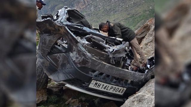 हिमाचल में रोहतांग-कोकसर मार्ग पर खाई में गिरी कार, मां और बेटे की मौत