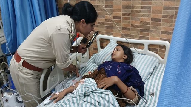 मेरठ में महिला ने दो मासूम बच्चों को कीटनाशक देकर खुद भी निगला, घरेलू विवाद में उठाया कदम