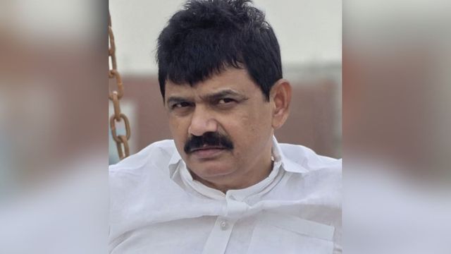 गाजीपुर :ब्लॉक प्रमुख पर हमले के दो आरोपी गिरफ्तार, सपा नेता समेत सात पर 25-25 हजार का इनाम
