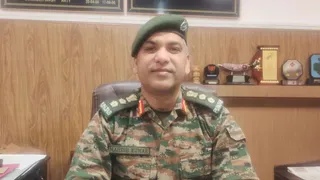 सेना भर्ती कार्यालय के निदेशक कर्नल महेश कुमार। जागरण