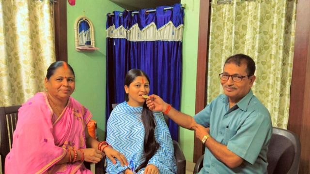 नवादा: भाई है असिस्टेंट ऑडिट ऑफिसर, अब बहन स्वाति भी बनीं आयकर विभाग में अफसर
