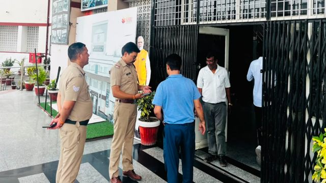 नीट (यूजी) री-एग्जाम: अलर्ट मोड पर देहरादून पुलिस, सभी  सेंटरों पर कड़ी निगरानी
