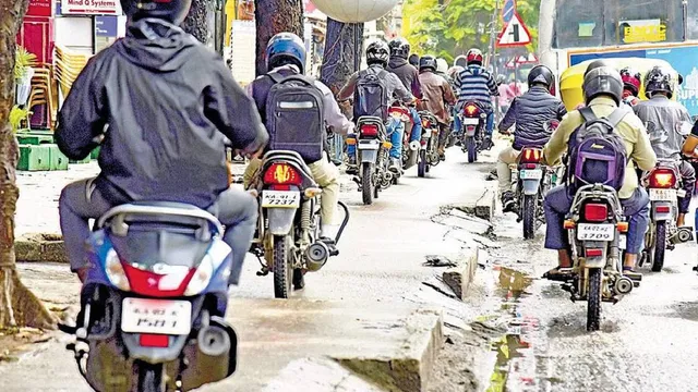 जागरण संपादकीय: बिना फुटपाथ की सड़कें
