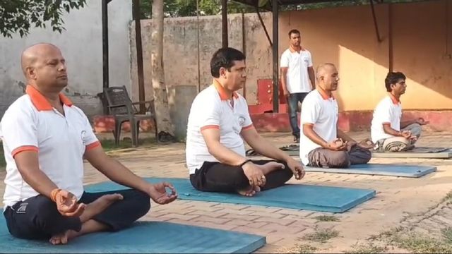 भाजपा विधायक के फिर बिगड़े बोल; कर्नाटक के कैबिनेट मंत्री पर की अभद्र टिप्पणी, सपा पर भी किया कटाक्ष
