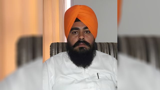 पंजाब में बुरे फंसे आप के पूर्व विधायक अमरजीत संदोआ, देह व्यापार मामले में पुलिस ने किया तलब
