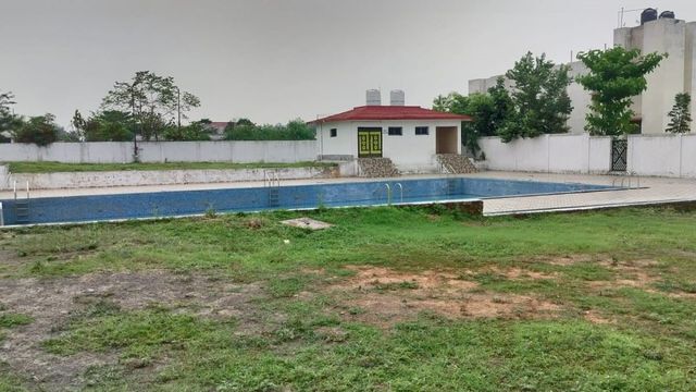 रामगढ़ में उद्घाटन की बाट जोह रहे रामगढ़ के स्विमिंग पूल का ताला खुला, अंतरराष्ट्रीय ओलंपिक दिवस पर पहला इवेंट
