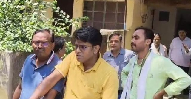 फतेहगढ़ में विजिलेंस की बड़ी कार्रवाई, 24 हजार की रिश्वत लेते जिला खनन अधिकारी और सहयोगी को दबोचा
