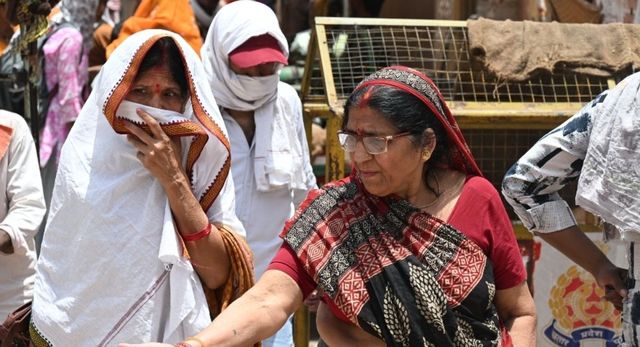 वाराणसी में फिर चढ़ा पारा, दिन में तीसरा और रात में सबसे गर्म शहर बना, लू का कहर जारी