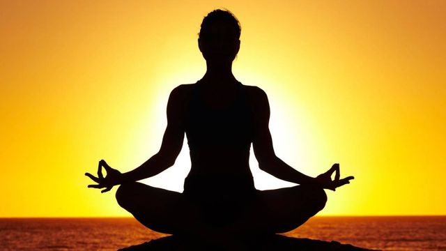 विचार: मानवीय क्षमताएं बढ़ाता है योग