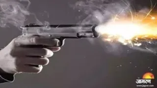 प्रयागराज में अतीक गैंग के गुर्गों ने हमला किया और फिरौती मांगी, केस दर्ज हुआ है।