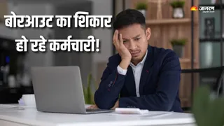 क्या आप भी ऑफिस में सिर्फ 'बिजी' दिखने का नाटक कर रहे हैं? (Picture Courtesy: Freepik)