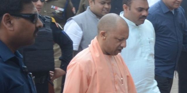सीएम योगी का हाथरस दौरा रद, दिन भर चली तैयारियां धरी रह गईं; 500 करोड़ से ज्यादा की योजनाओं का करना था शिलान्यास लोकार्पण
