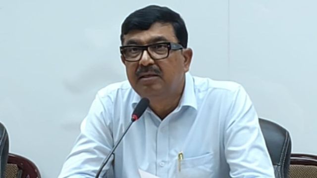 Jamui DM का बड़ा एक्शन! नियमों को ताक पर रखने वाले जिले के सभी कार्यपालक सहायक 23 जून को समाहरणालय में तलब
