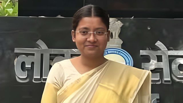 गिरिडीह की बेटी का कमाल, BPSC में 36वीं रैंक के साथ SDO बनीं काजल कुमारी
