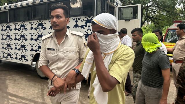 नीट फर्जीवाड़ा: लखीसराय में 30 आरोपी भेजे गए जेल, अब मास्टरमाइंड और सेटरों की तलाश तेज
