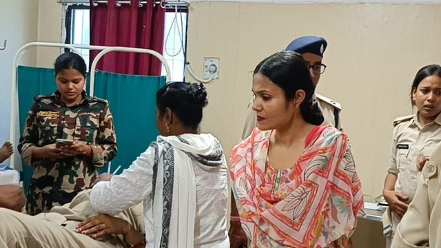 रोहतास में सड़क हादसा: बिहार पुलिस की बस में ट्रक ने मारी टक्कर, 12 से ज्यादा जवान घायल