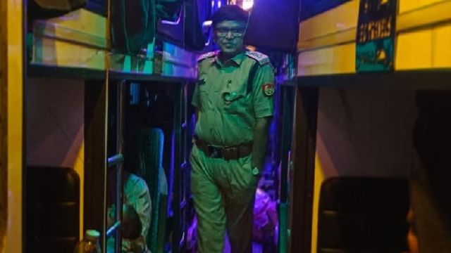 यात्रियों को लेकर रात में दौड़ रहीं स्लीपर बसों में नहीं मिले आग बुझाने के इंतजाम, फिरोजाबाद में सात बस समेत 11 वाहन सीज
