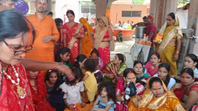 बक्सर: आद्रा स्नान में उमड़ा आस्था का सैलाब, 20 हजार से अधिक श्रद्धालुओं ने लगाई गंगा में डुबकी
