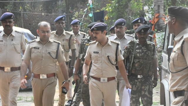 पूर्णिया के नए SSP शौर्य सुमन का बड़ा एक्शन, पदभार संभालते ही 26 पुलिसकर्मियों का वेतन रोका; 4 DSP से शोकॉज