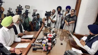 SC आयोग के समक्ष अपना पक्ष रखते हुए केंद्रीय राज्य मंत्री रवनीत सिंह बिट्टू।