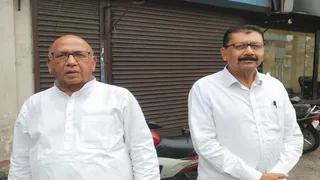 विधायक सरयू राय और देवेंद्र कुंवर।(फोटो जागरण)