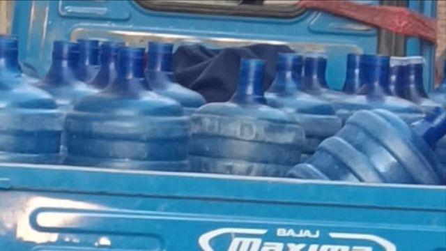 भभुआ में नियमों को ताक पर रख चल रहे 100 से अधिक अवैध RO प्लांट और वाशिंग सेंटर, कम बारिश होने से गिरा जलस्तर
