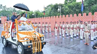 340 पुलिस अधिकारी-जवानों ने ली पद व गोपनीयता की शपथ, पारण परेड में मुख्यमंत्री ने बढ़ाया हौसला।