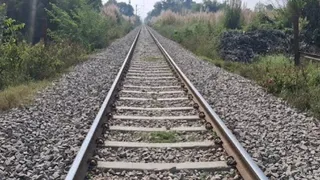 प्रयागराज के फाफामऊ, बहमलपुर, कोरसंड और रंगपुरा तक दोहरीकरण के लिए नई लाइन बिछेगी।