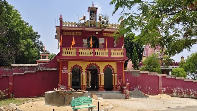 गिरिडीह के सच्चिदानंद मंदिर और झरहिया बाबाधाम को मिला पर्यटन स्थल का दर्जा, विकास को मिलेगी रफ्तार
