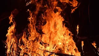 बोकारो के फुसरो स्थित नमकीन फैक्ट्री में आग। (प्रतीकात्मक फोटो)