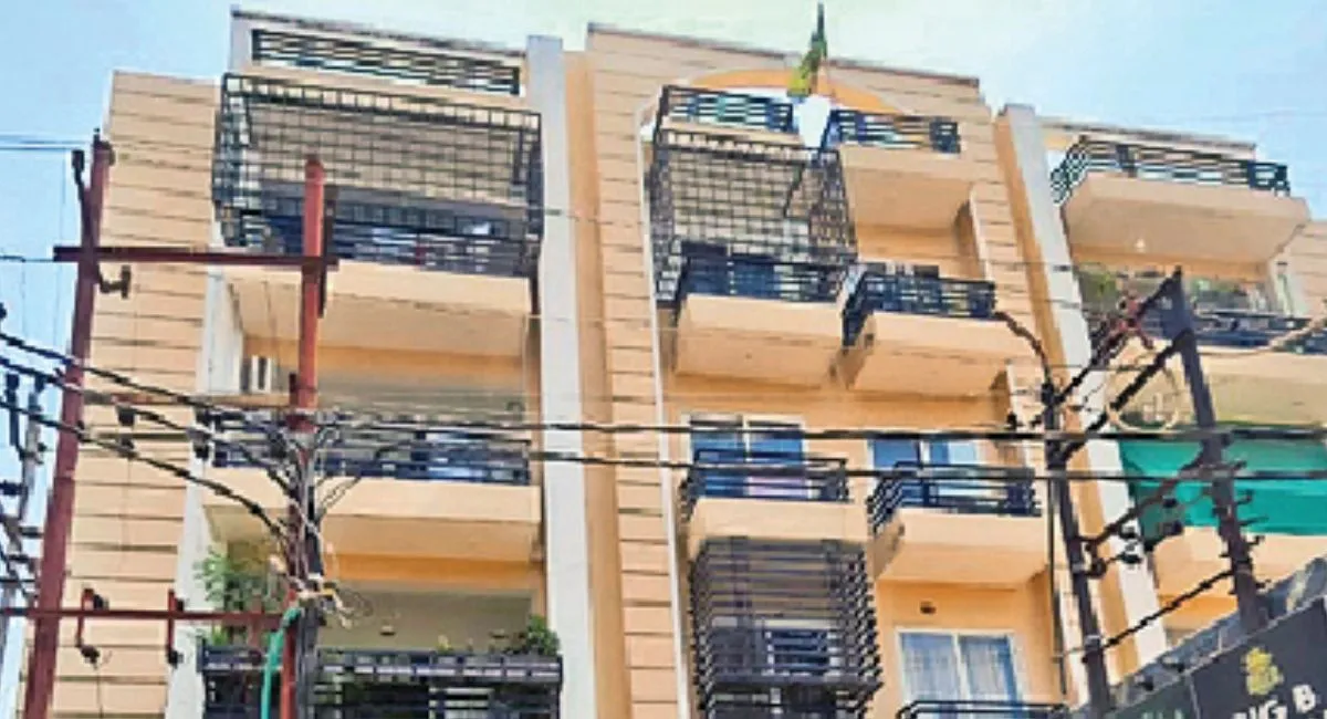 यूपी : अवैध बिल्डिंगों को कनेक्शन देना भी बिजली विभाग की मजबूरी, सर्टिफाइड नक्शा होने पर देना होगा Connection