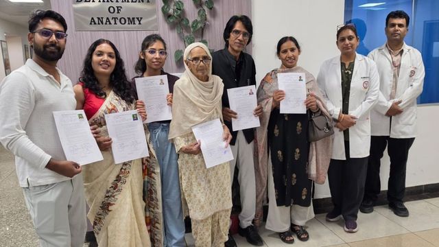 हिमाचल के वेल्फेयर ऑफिसर ने परिवार सहित देहदान का संकल्प लिया, रमेश बंसल ने बिलासपुर एम्स में करवाया पंजीकरण