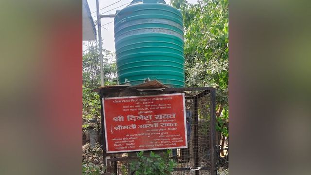 बाराबंकी में खुद बूंद-बूंद पानी को मोहताज वाटर कूलर, भीषण गर्मी में मंडराया पेयजल संकट

